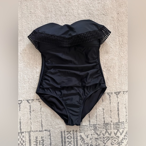 Kona Sol Black Ruffle Lace Front One Piece Swimsuit Size Small - Picture 3 of 11
